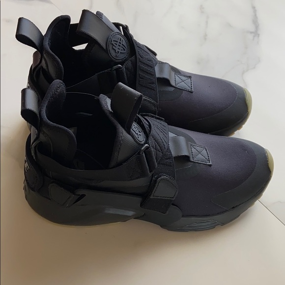 NWT Nike huarache city - Picture 6 of 8